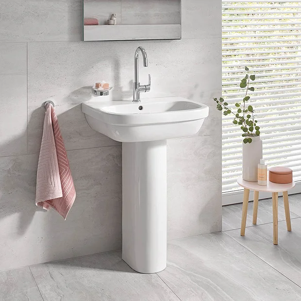 Grohe Euro Ceramic 550mm 1TH Basin + Full Pedestal 3 Grohe Euro Ceramic 550mm 1TH Basin + Full Pedestal